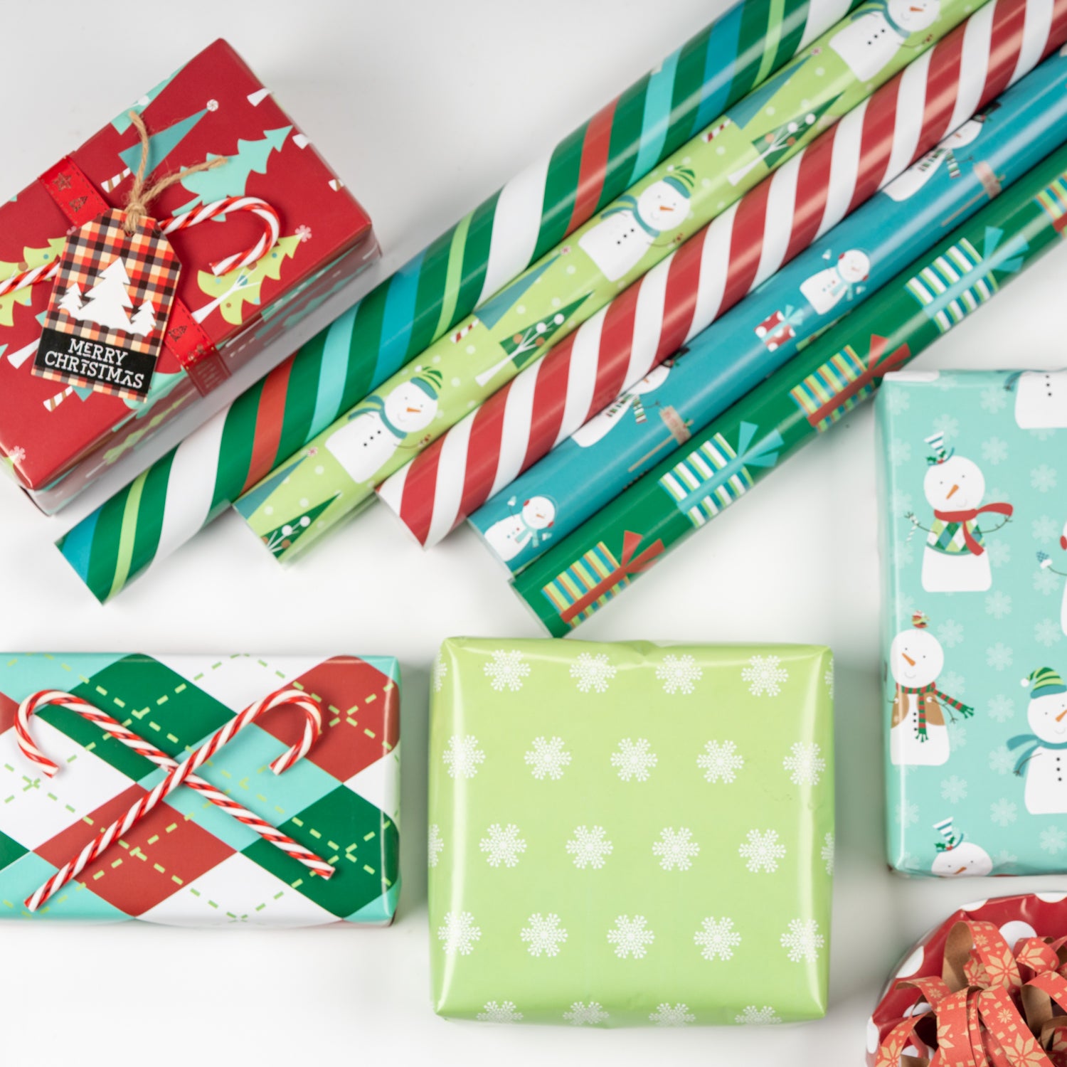 10 Ways to Decorate With Gift Wrap